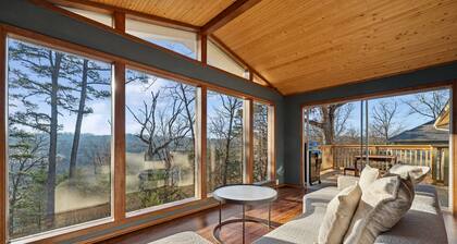 Bella Vista MTB Escape • Large Patios Steps from Bike Trails