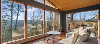 Bella Vista MTB Escape • Large Patios Steps from Bike Trails