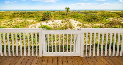 Ocean Front & Pool View. Hunting Island Pass Included