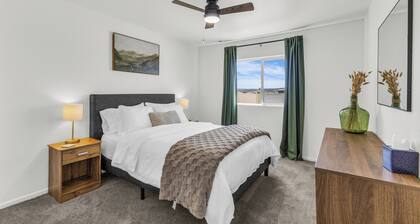Great for a group! Close and convenient! Fiber high speed internet!