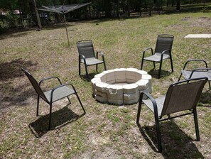 Property grounds - 3-bedroom 2 bathroom River house on the Santa fe Ft white Fl (Fort White)