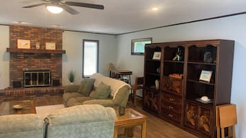 Smart TV, DVD player, books