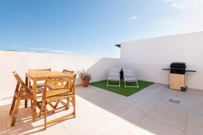 Deluxe Apartment, Balcony | Terrace/patio - Brisas de Güimar (CN)