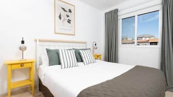 Deluxe Apartment, Balcony | Iron/ironing board, free WiFi