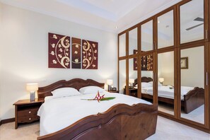 Room - Luxury 2BR Pool Villa Pratamnak Soi5- 50m to Beach (Pattaya)