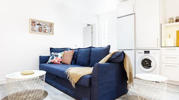 Deluxe Apartment | Living area