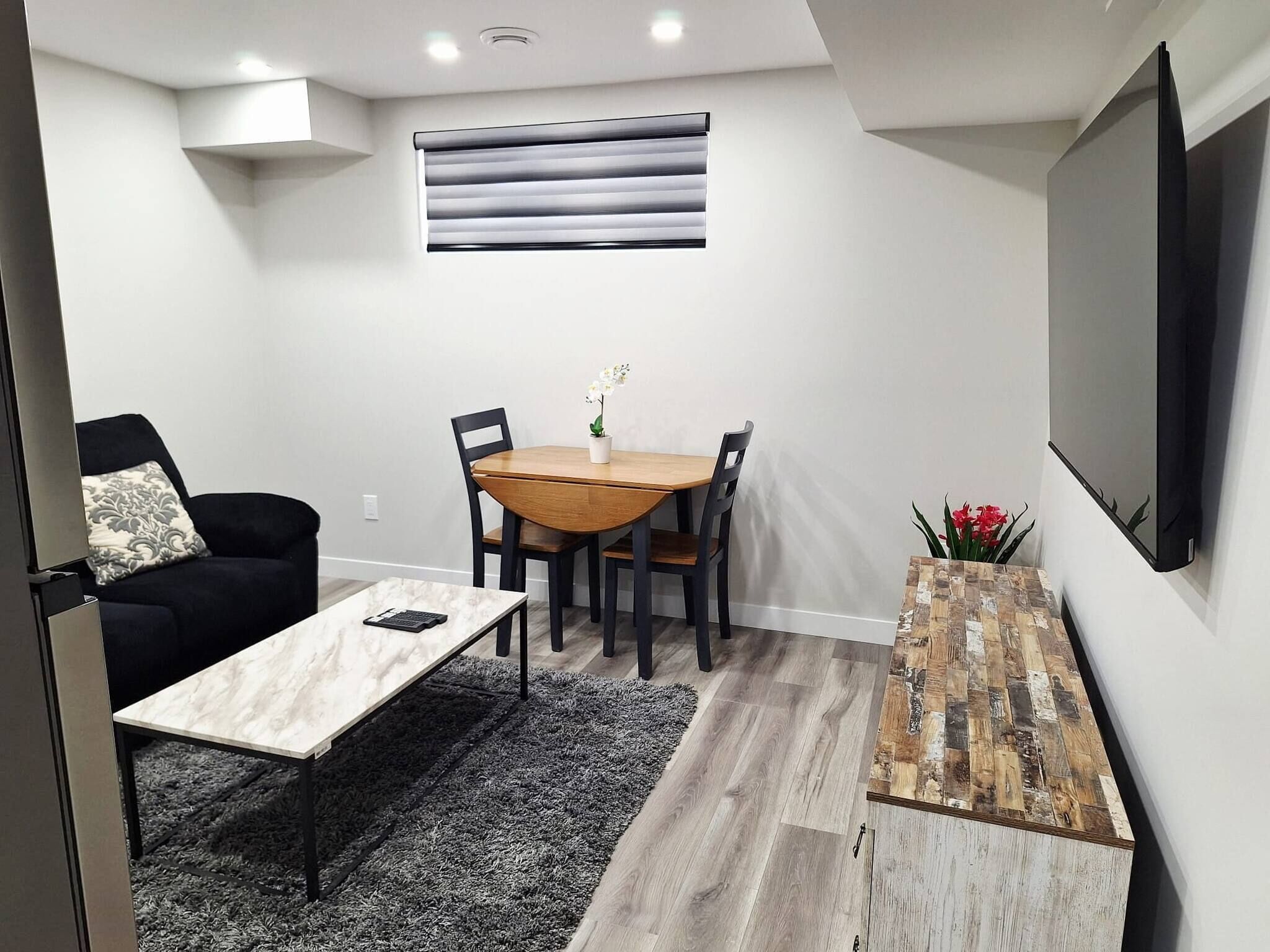 House, 2 Bedrooms | Dining room