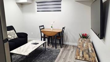 House, 2 Bedrooms | Dining room