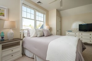 3 habitaciones, tabla de planchar con plancha, wifi y ropa de cama 