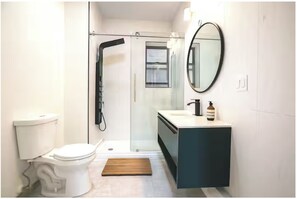 Bathroom - Sacred Calm & FIFA & Skyline Views, 15 Min to NYC (Jersey City)