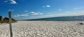 Coastal Retreat 4BR Townhome in Port St. Joe — Ocean Views + 2 min Walk to Beach