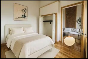 WiFi, bed sheets - Quiet Luxury Apartment & FIFA Stay & 15 min NYC (Jersey City)