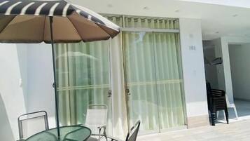 Twin Room, Patio, Courtyard View | Outdoor dining