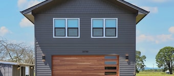 Brand-New Guesthouse in a Private Setting