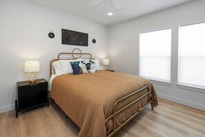 WiFi, bed sheets