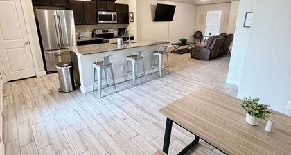 Cheerful 3 Bedroom House in Midland, TX! Fast WIFI, Coffee, Parking!