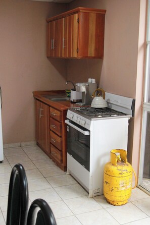 Private kitchen - 3-bedroom apartment in Santa Ana center (Santa Ana)