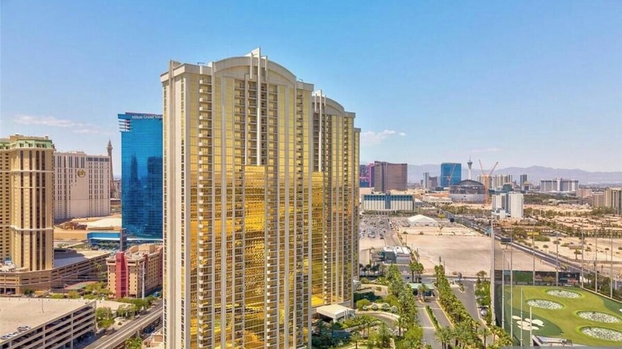 Remodeled MGM Signature Suite High FLR