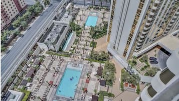 3 outdoor pools
