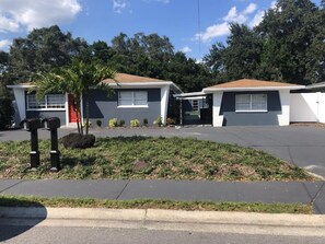 Exterior - Perfect family Get-Away! (Tampa)