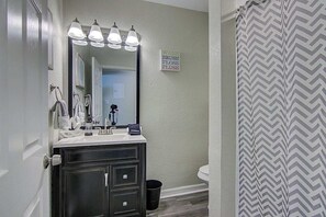 Bathroom - Perfect family Get-Away! (Tampa)