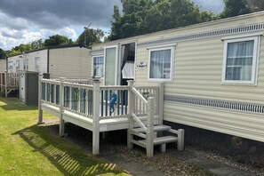 Exterior - Skegness 2-Bed Caravan, Sleeps 6, 6 mins to Beach (Skegness)