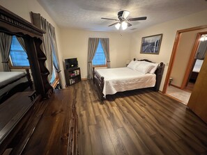 3 Schlafzimmer, Bügeleisen/Bügelbrett, kostenloses WLAN, Bettwäsche