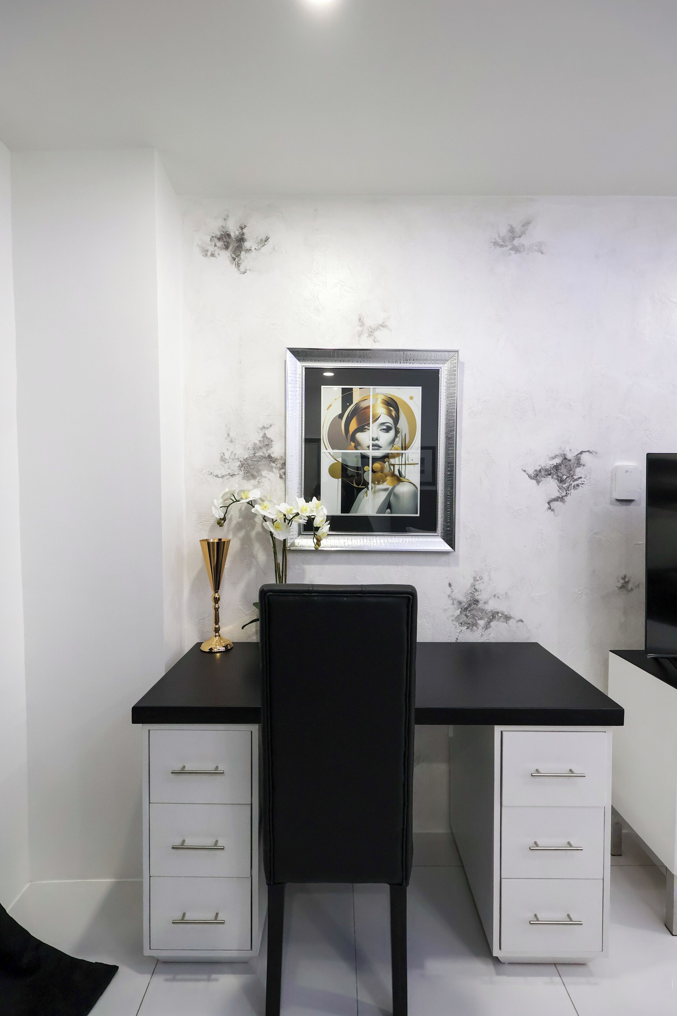 Studio tiện nghi đơn giản, có thể sử dụng hồ bơi, quang cảnh thành phố | Nội thất