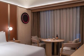 City Single Room, City View | Laptop workspace, blackout curtains, iron/ironing board, free WiFi - Orange Crystal Hotel Chengdu Financial  (Chengdu)