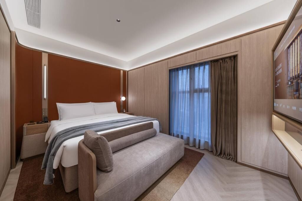 Classic Suite, City View | Laptop workspace, blackout curtains, iron/ironing board, free WiFi
