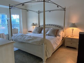 3 quartos, ferros/tábuas de passar roupa, Wi-Fi, roupa de cama