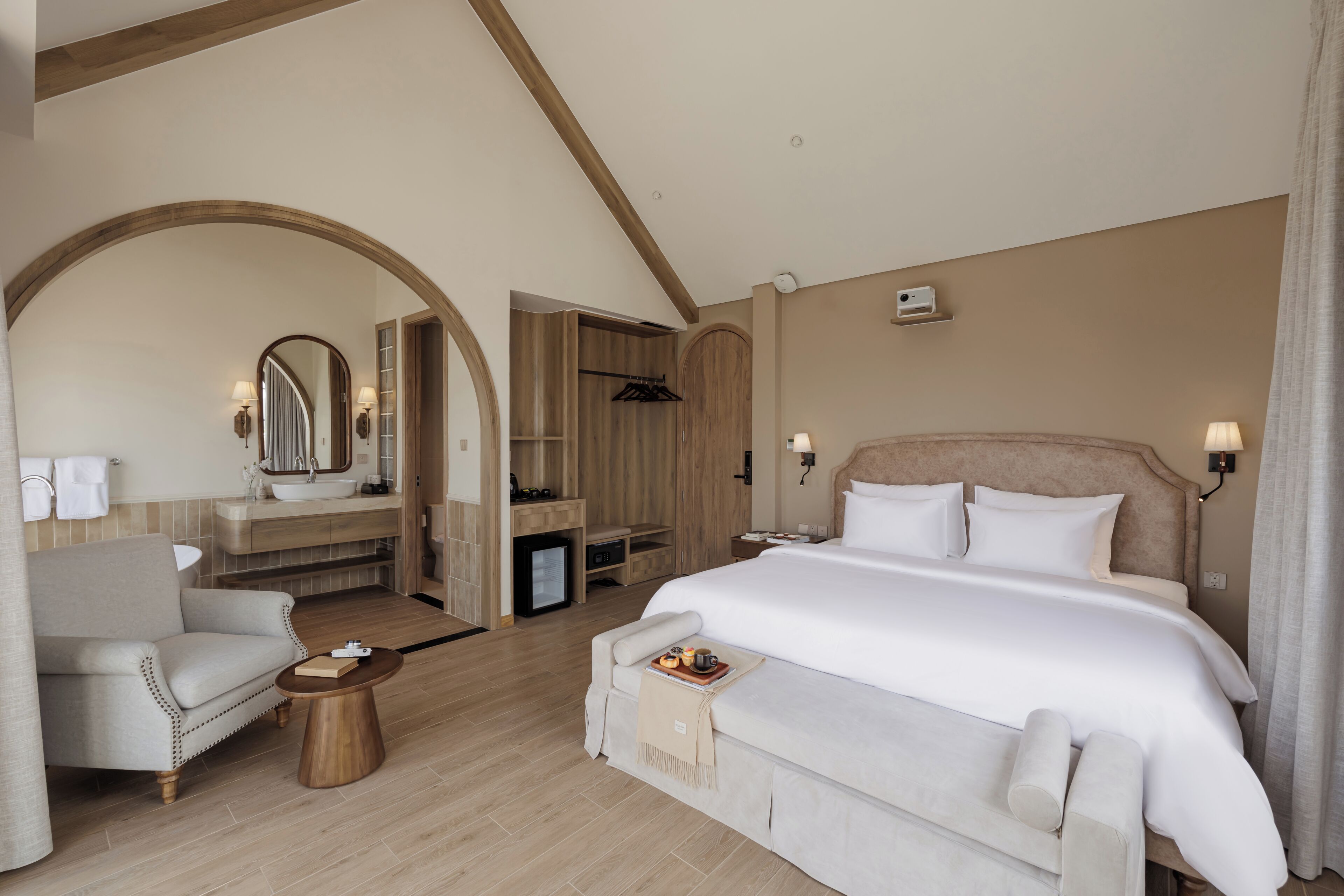 Executive-Suite, 1 King-Bett, Whirlpool, Stadtblick
