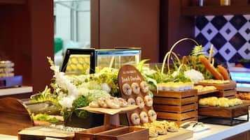 Daily buffet breakfast for a fee