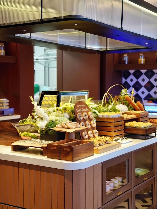 Päivittäinen buffetaamiainen maksusta