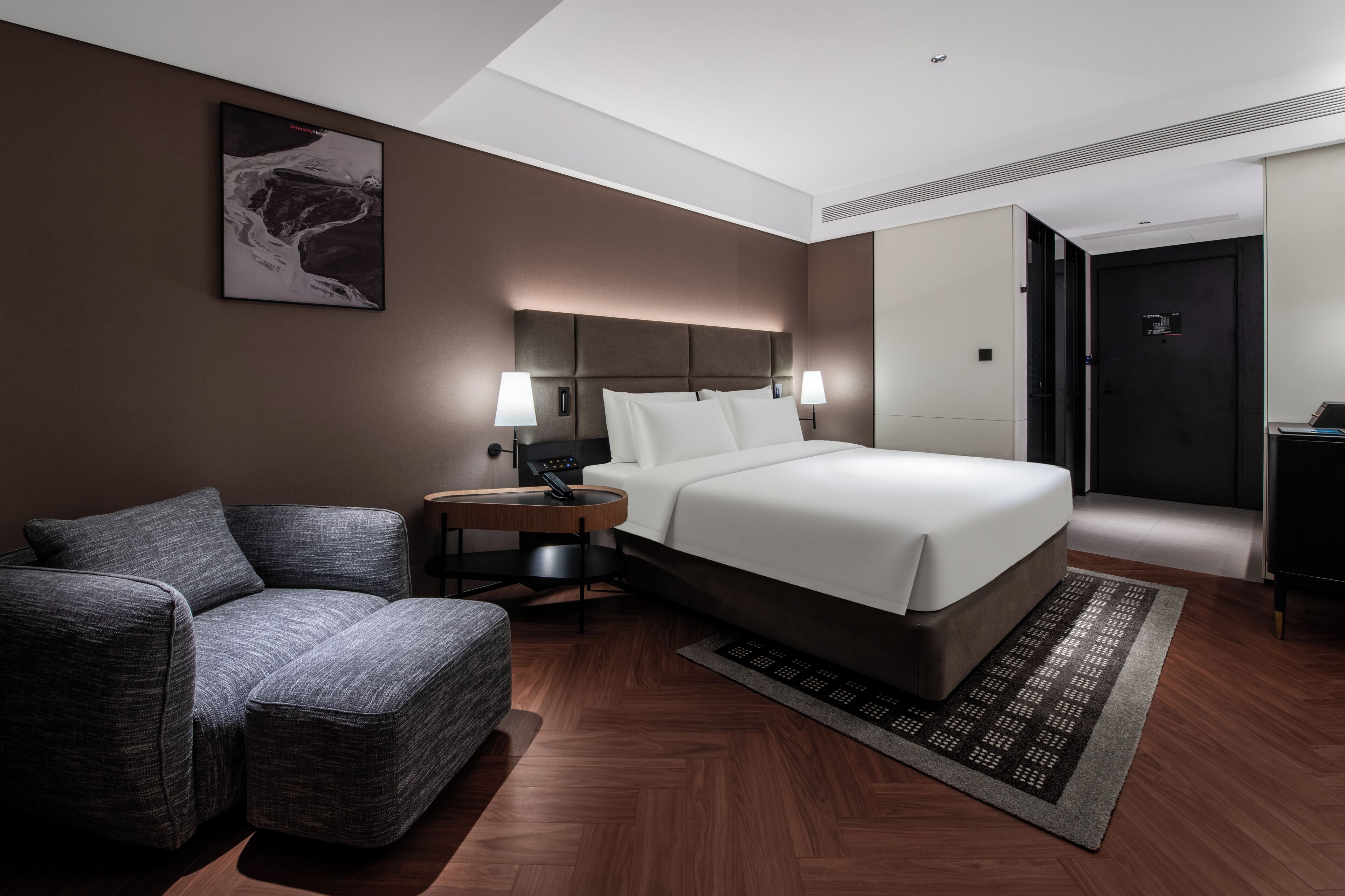Superior Double Room Single Use, Non Smoking, Courtyard View | Down comforters, desk, laptop workspace, iron/ironing board