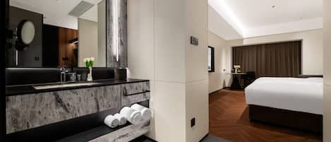 Business Twin Room, Non Smoking, City View | Bathroom | Separate tub and shower, hydromassage showerhead, designer toiletries
