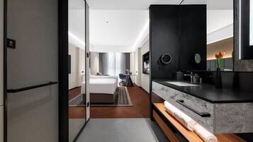 Standard Twin Room | Down comforters, free minibar, desk, laptop workspace