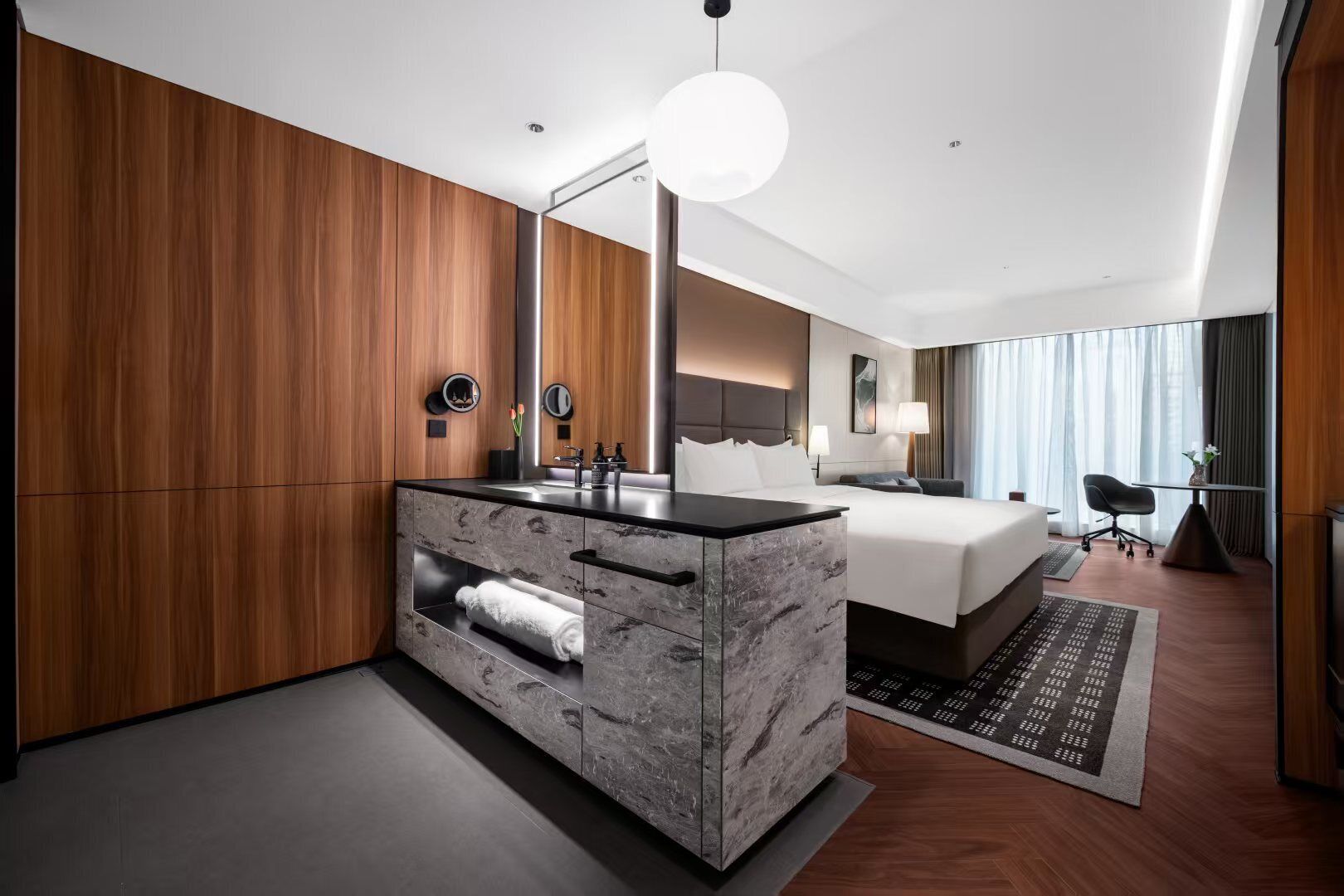 Classic Double Room | Desk, laptop workspace, soundproofing, iron/ironing board