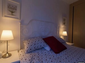 2 camere, ferro/asse da stiro, Wi-Fi gratuito