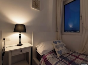 2 camere, ferro/asse da stiro, Wi-Fi gratuito