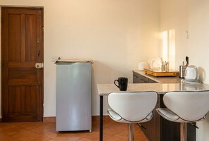 Private kitchen - Cozy Studio apartment Calangute with AC & High Speed WIFI (Calangute)