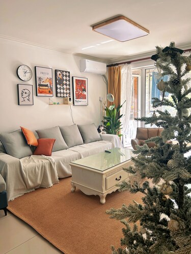 Lizi Guesthouse and FamilyApartment Nearby Temple of Heaven 5mins walk to subway