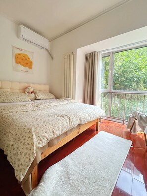 WiFi, bed sheets