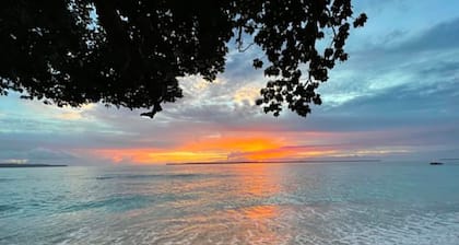 Beachfront property on 2 acres for only one bungalow.