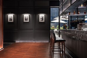 Bar (di hartanah)