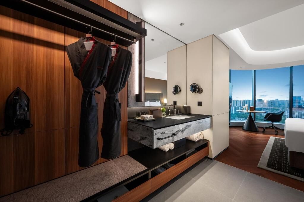 Superior Double Room, City View | Interior