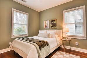Room - Savannah Escape Near Forsyth with Fire Pit & Private Parking (Savannah)