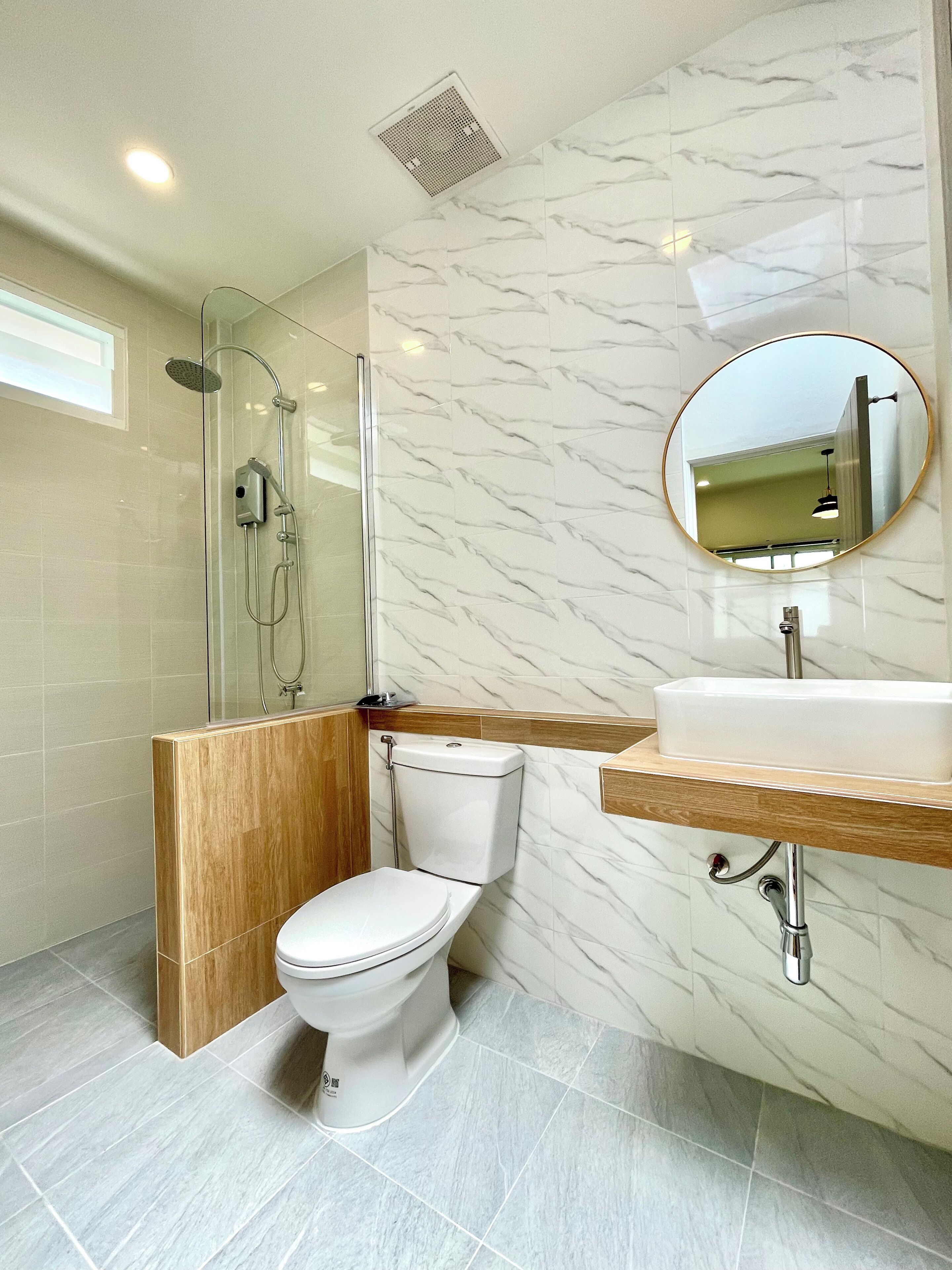 One Bedroom Private Garden | Bathroom