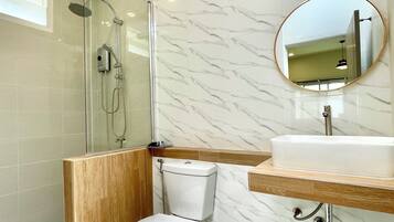 One Bedroom Private Garden | Bathroom