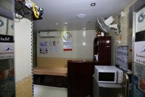 Interior - Everest Hostel 14F (Kowloon)